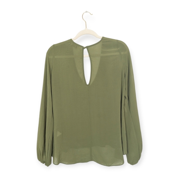Show Me Your MuMu Olive Green Long Sleeve V-Neck Blouse Size M - Picture 2 of 7